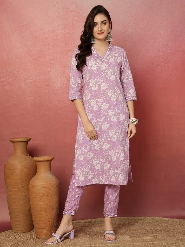 Lavender-Floral-Printed-Cotton-Kurta-Set3.webp