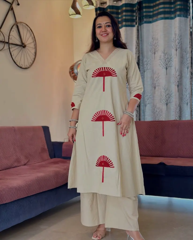 Off-white-Cotton-Kurta-Set-with-Red-Embroidery2.webp