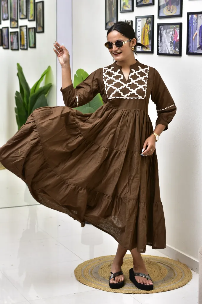 Pure-Jaipur-Cotton-6-Meter-Flair-Gown-with-Traditional-Hand-Embroidery-Shimmering-Bracelet-Gift2.webp