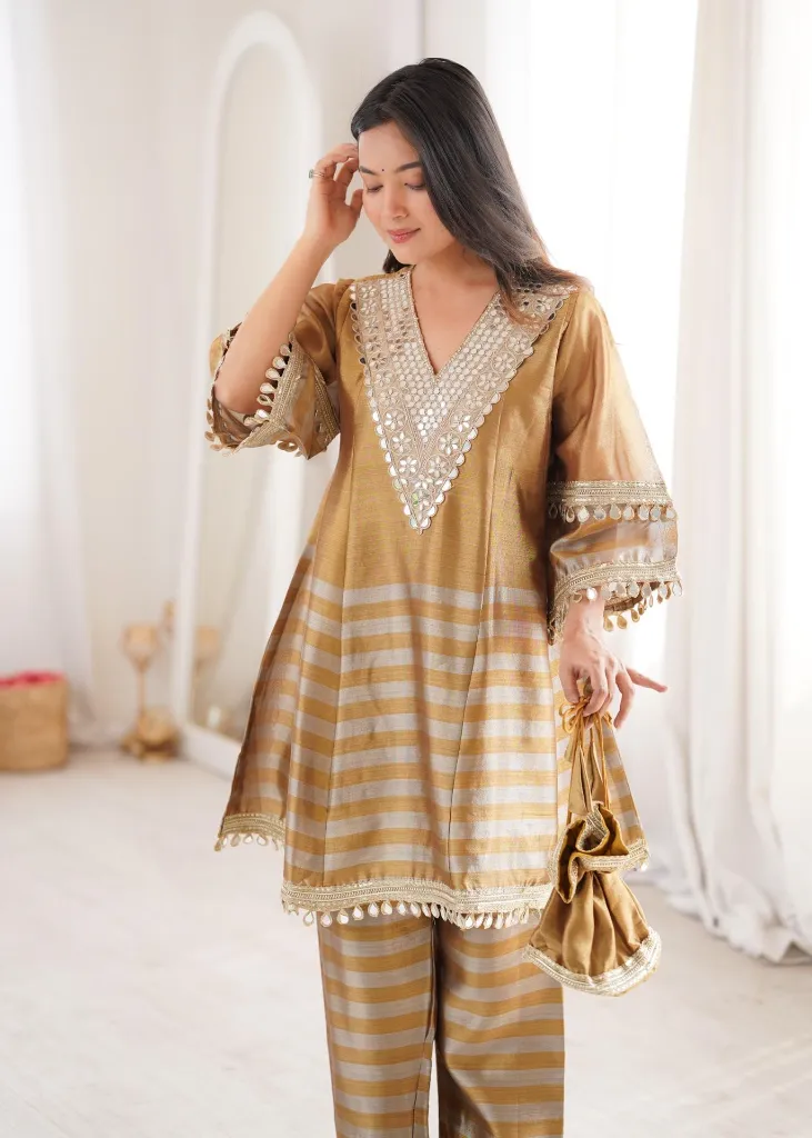 Premium-Two-Tone-Line-Tissue-Embroidered-V-Neck-Kurti,-Mirror-Lace-Pants,-and-Matching-Batwa-3-Piece-Set1.webp