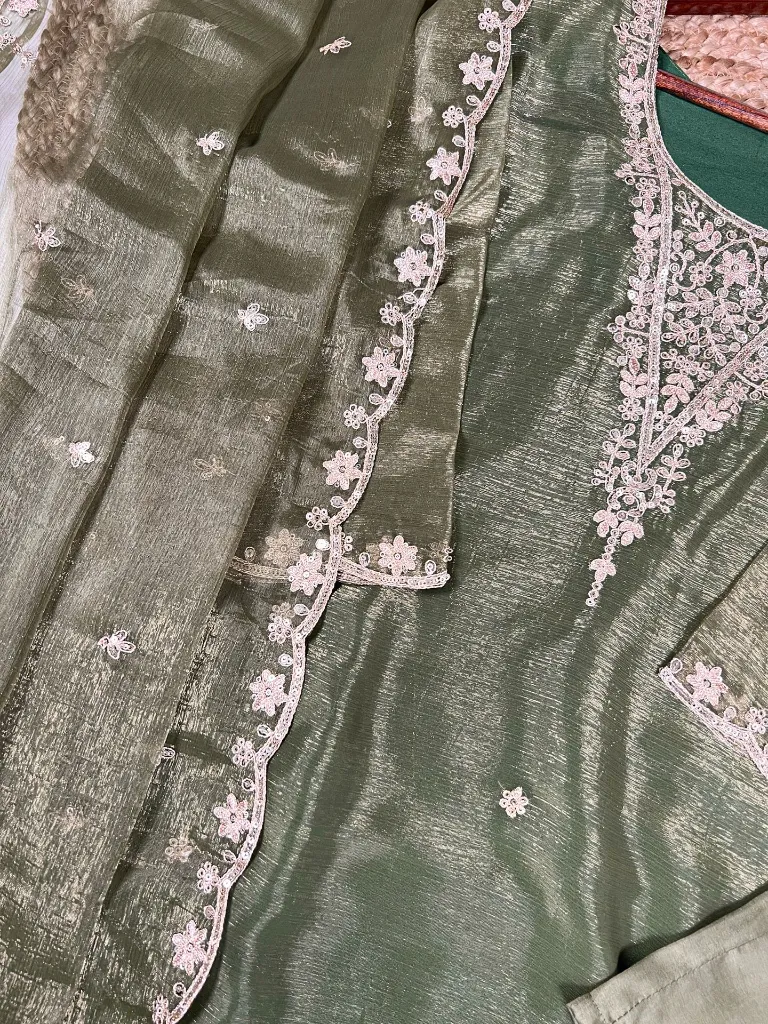Premium-Gold-Coin-Fabric-Sequins-and-Thread-Embroidered-Tunic,-Plain-Maska-Cotton-Elastic-Bottom,-and-Coordinated-Dupatta-3-Piece-Suit-Set4.webp
