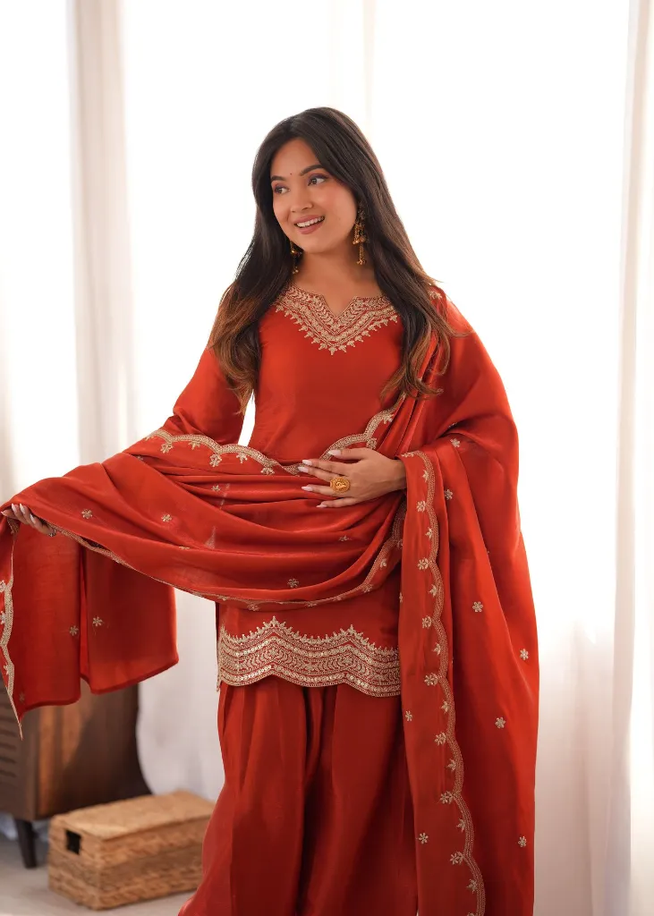 Glass-Roman-Silk-Embroidered-Tunic-&-Farshi-Shalwar-Set-with-Shawl-Style-Dupatta4.webp