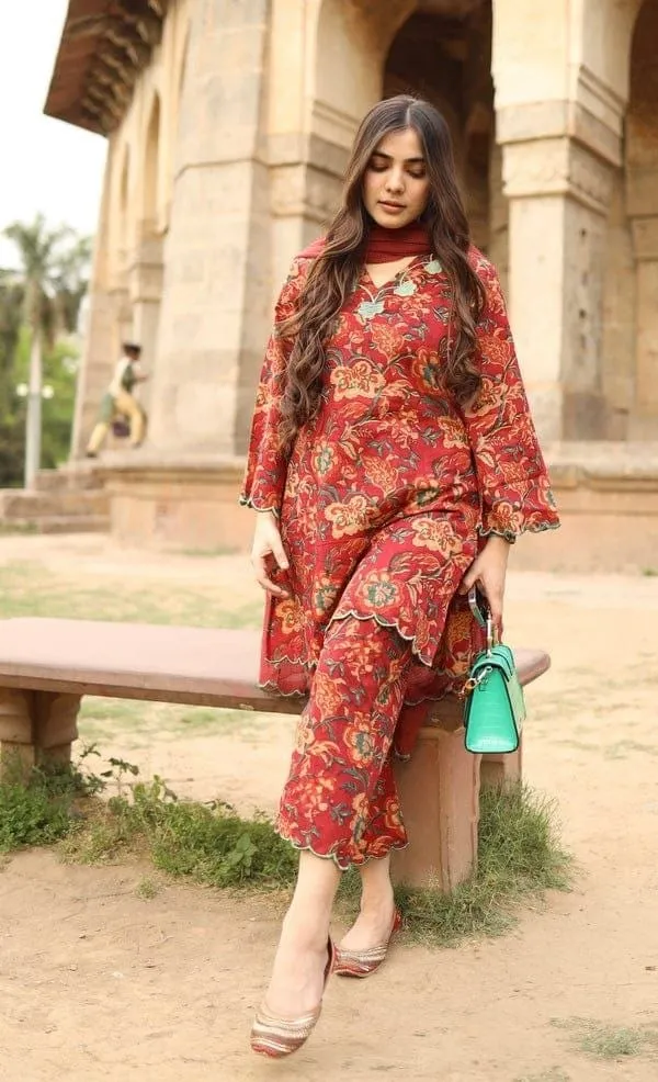 Pure-Cotton-60-60-Floral-Print-&-Embroidered-Suit-Set1.webp